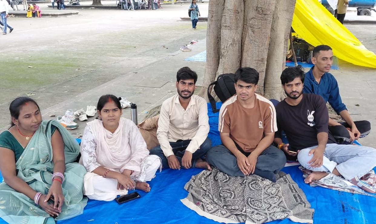 Work in 609 Gram Panchayats stalled due to the protest by Panchayat Assistants