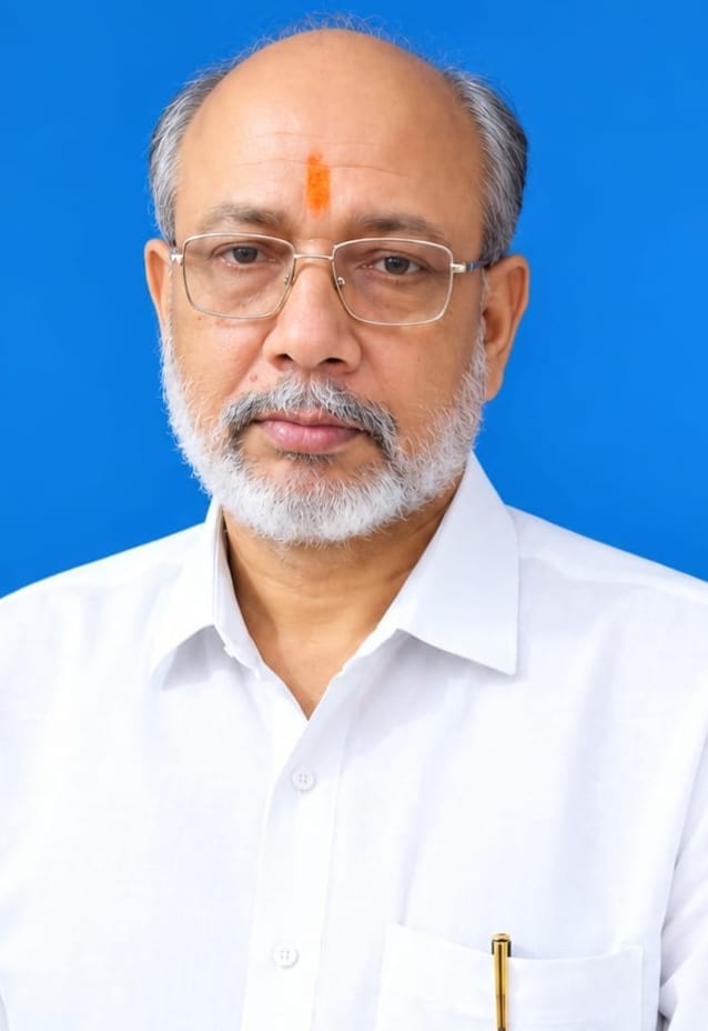 फोटो परिचय। खंड शिक्षा अधिकारी हंडिया डॉ. प्रभाशंकर पांडेय की फोटो