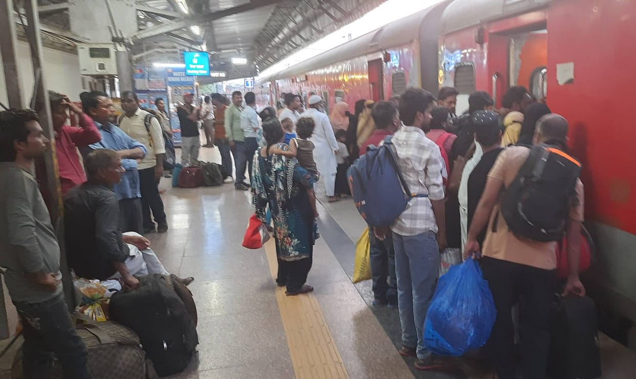 Scramble for confirmed tickets on express trains
