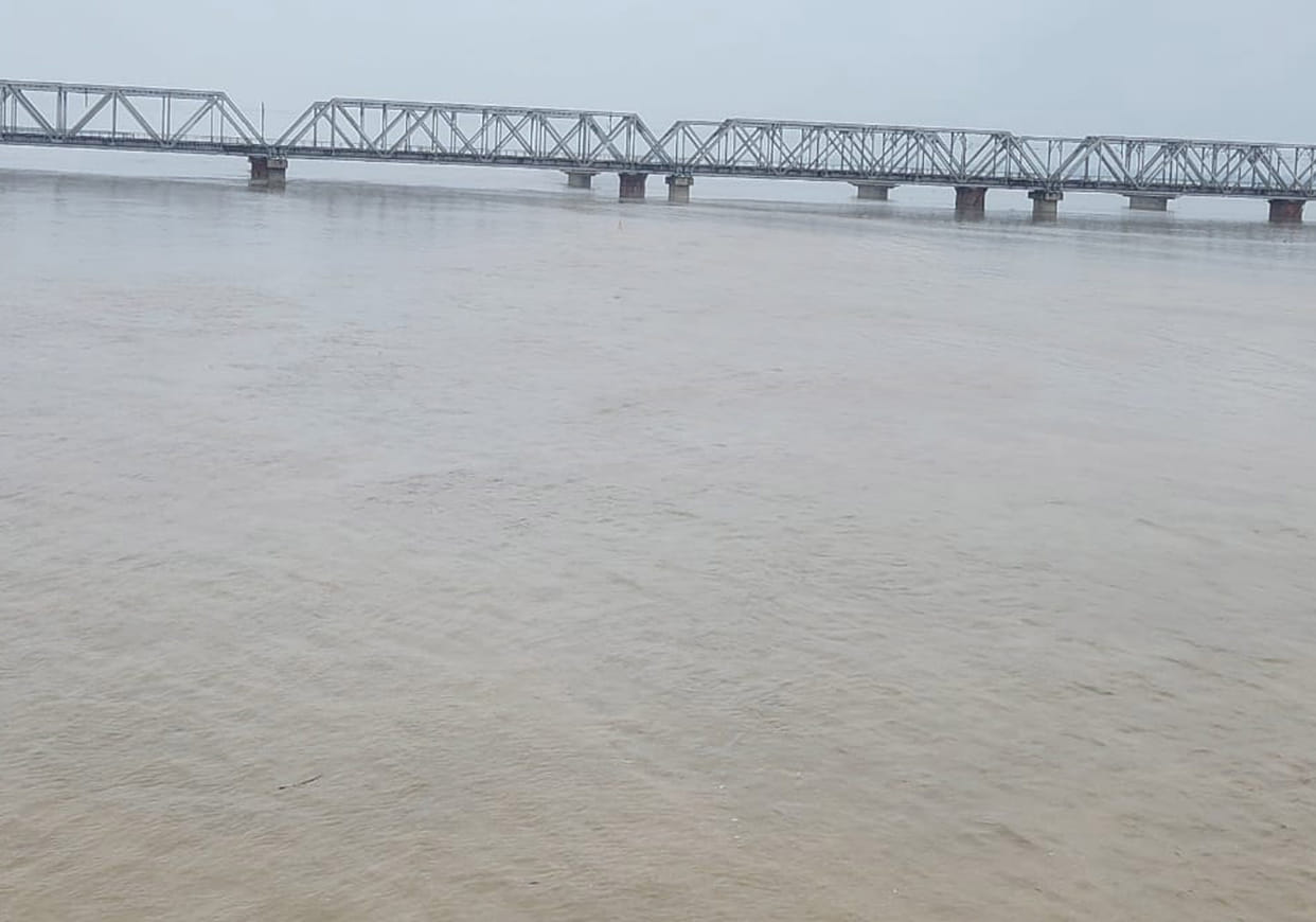 Saryu drops 23 cm below the danger mark.