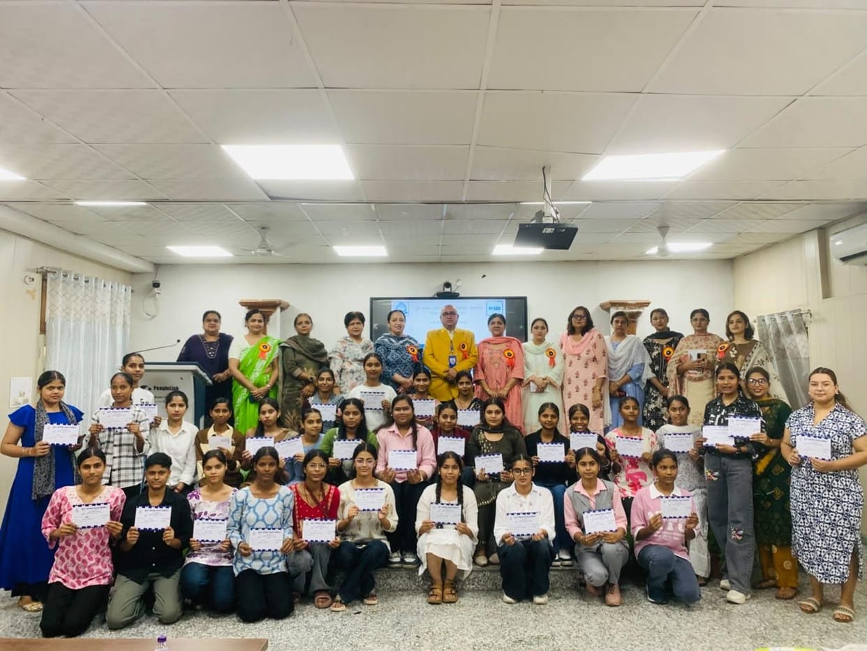 Roshni first, Chanchal second in essay writing