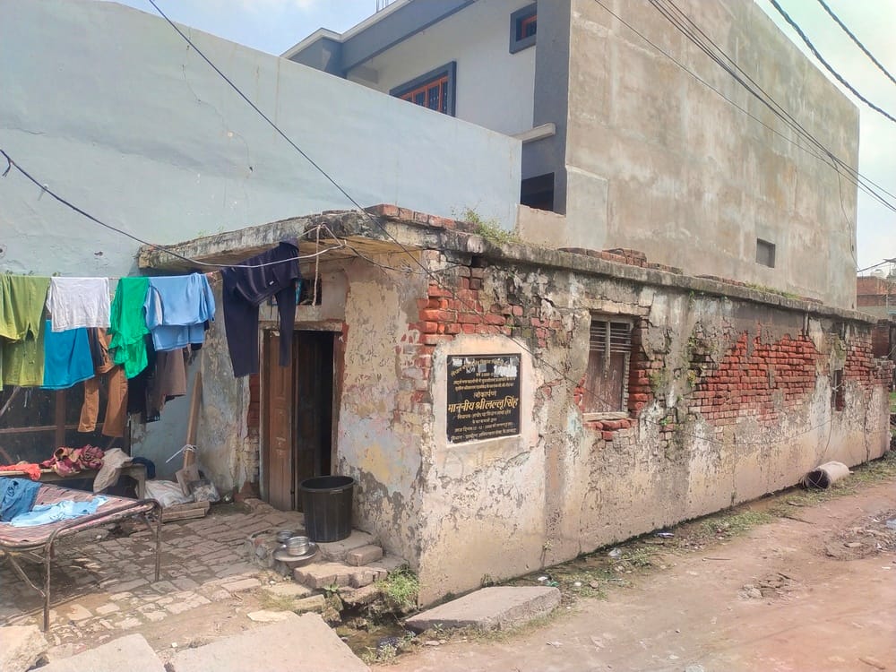 A web of dangerous buildings stretching from Rampath to Swargadwar and Delhi Darwaza
