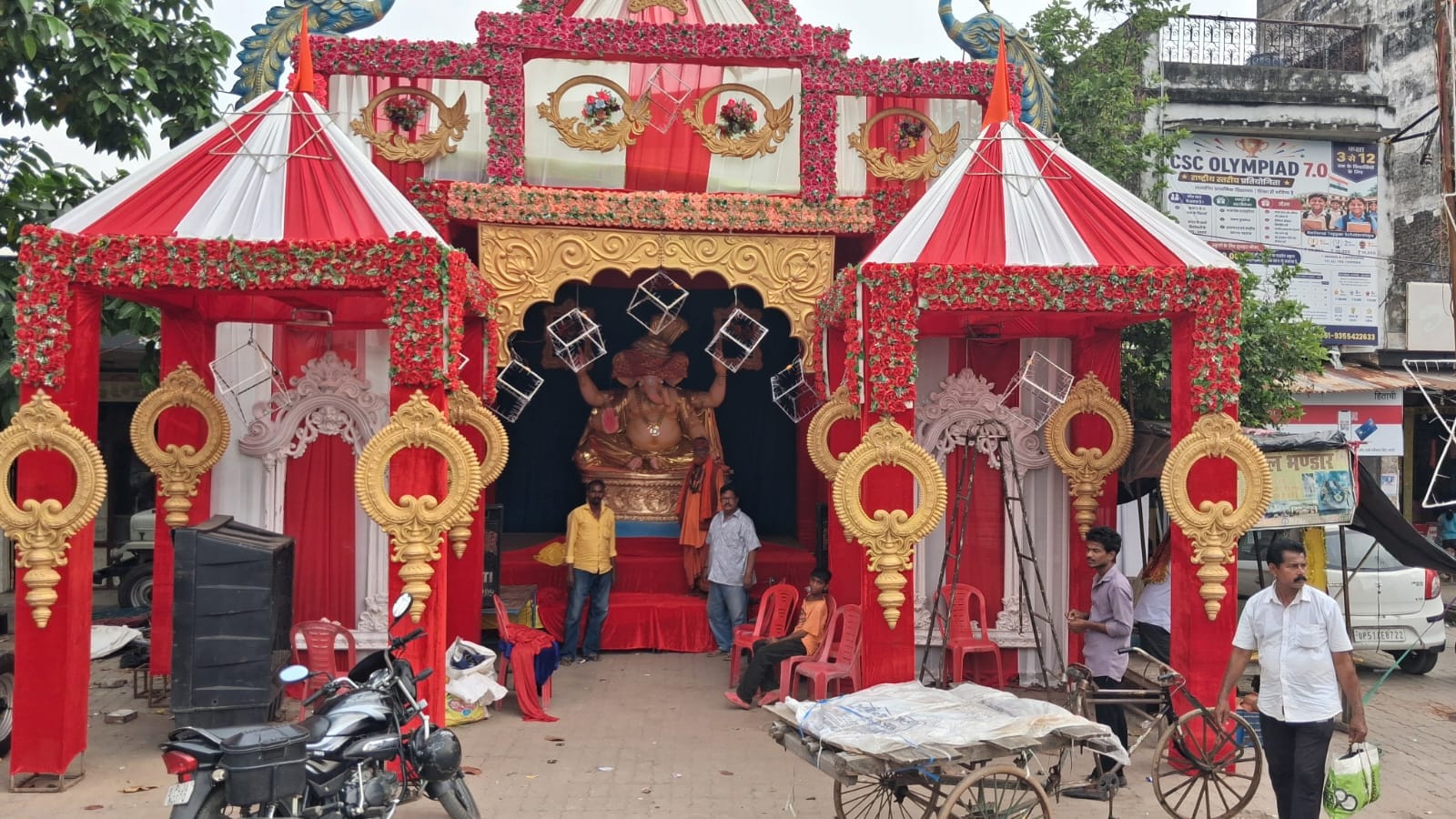 कंपनीबाग पर सजाए गए गणेश पंडाल में विराजे विघ्नहर्ता संवाद