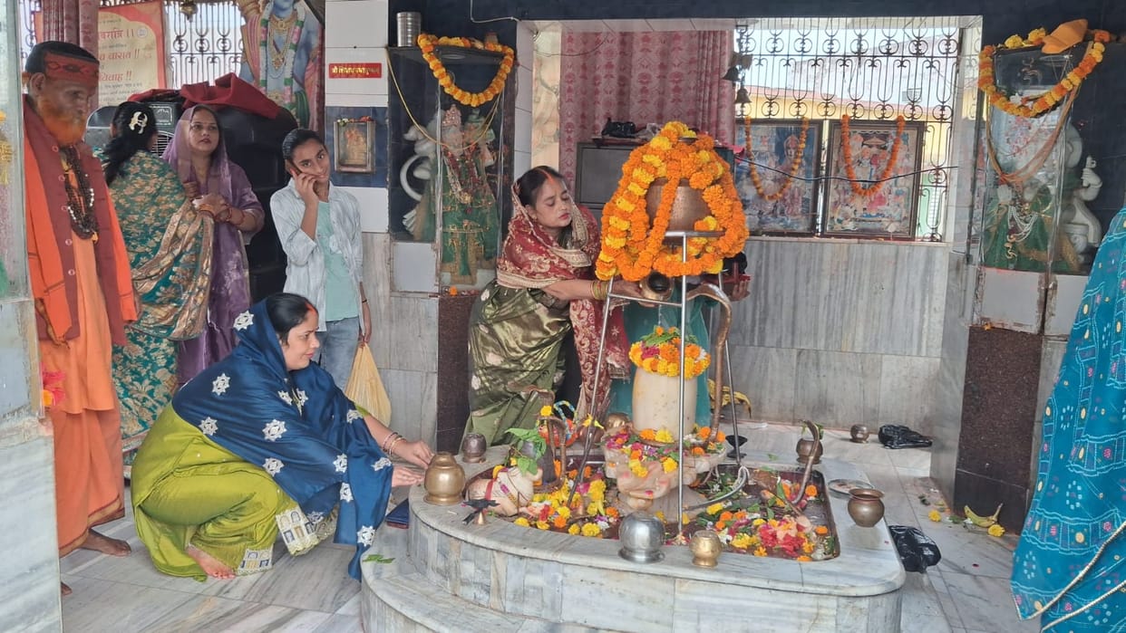 Married women observed the Hartalika Teej fast for the longevity and well-being of their husbands.