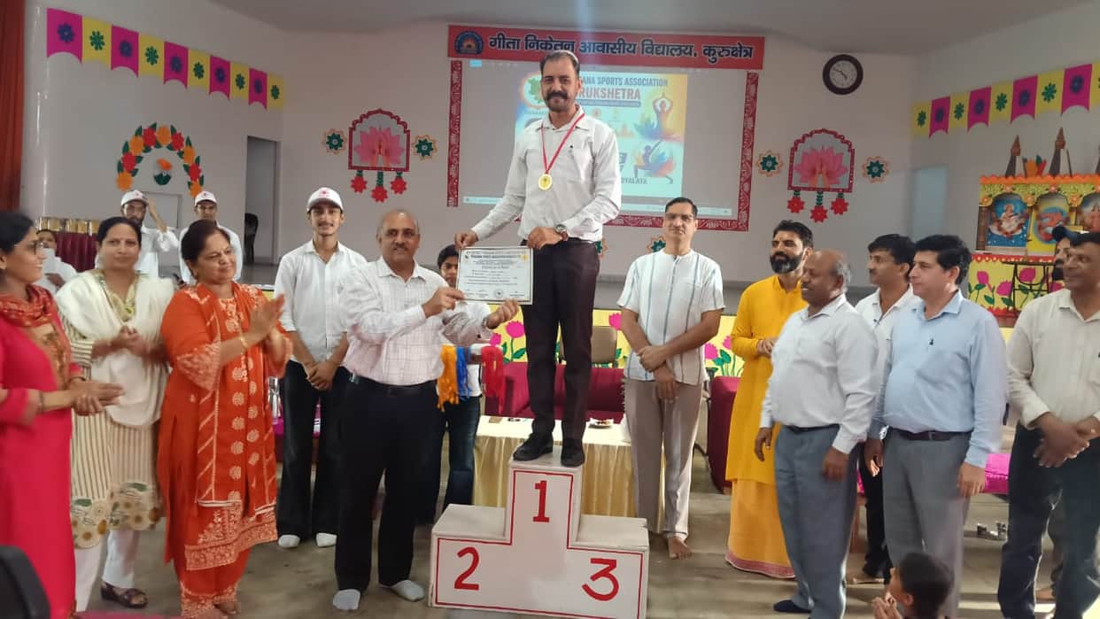 Seven players, including Kamal Kishore from Ladwa, won gold medals in yogasana.
