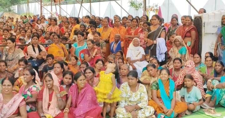 महंत-जयसिंह का शक्ति प्रदर्शन, हजारों महिलाओं के साथ मनाया तीज-रक्षाबंधन,
