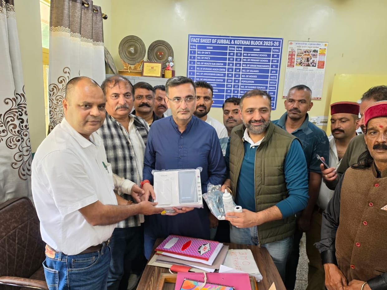 ECG machines donated to hospitals on Narendra Bragta's birth anniversary