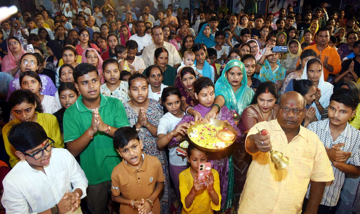 Lord Ganesha enshrined in over 100 pandals; diverse themes and events drew the attention of devotees.