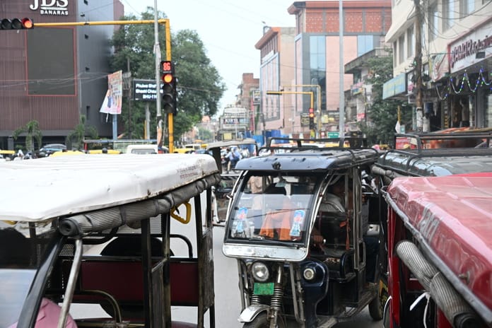 meter rule' fails at intersections; auto and e-rickshaw stands and timers in disarray.