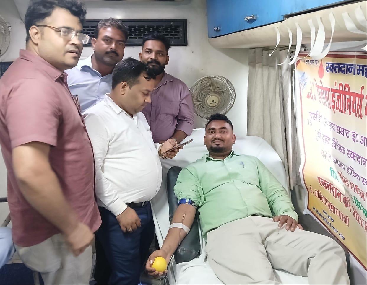 33 engineers donated blood on Engineers' Day