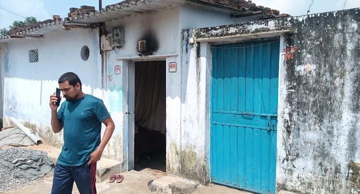 तीजा में सूना घर देख चोरों ने बोला धावा,जेवर और नगद उड़ाए