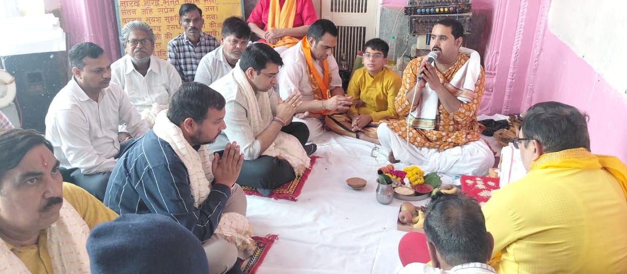 Dauji Fair begins with Ganesh Puja; conch shells and bells resound.