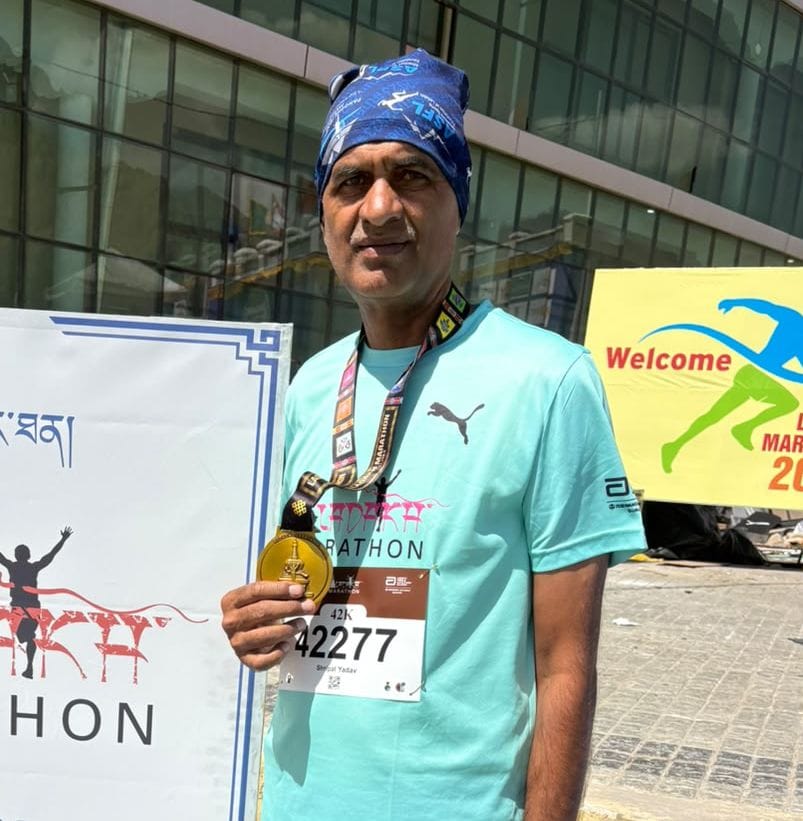 Ex-serviceman Shripal ran a full marathon at an altitude of 17,619 feet.