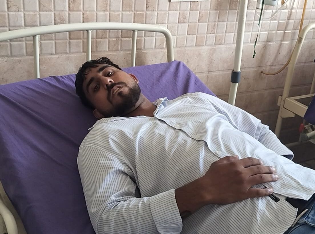 A young man ran his car over a guard at the Civil Hospital.
