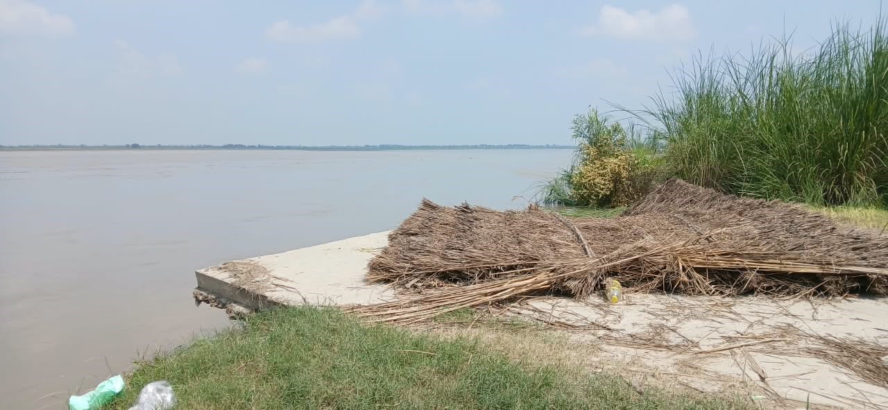 अहार क्षेत्र में बढ़ा जलस्तर, कटान जारी। संवाद