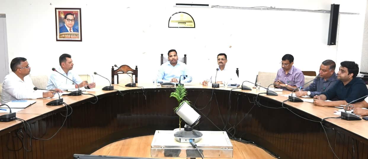 Unnecessary formalities in government services will be removed, and procedures will be simplified.