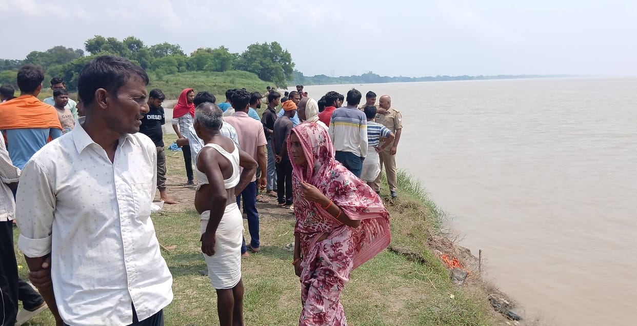 Elderly man drowned in Ganga river while attending funeral; body recovered after four hours