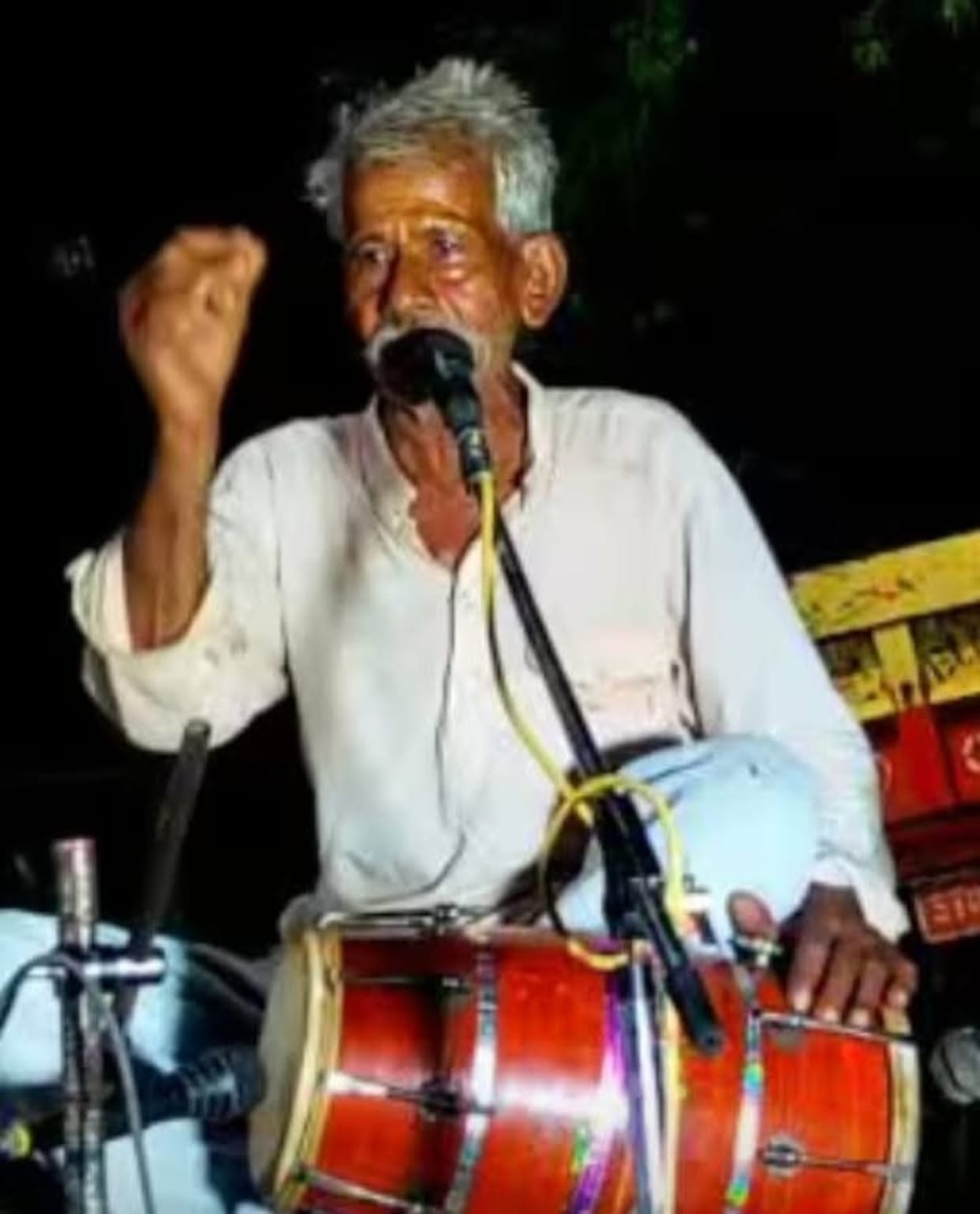 'Alha' singer found injured on highway dies