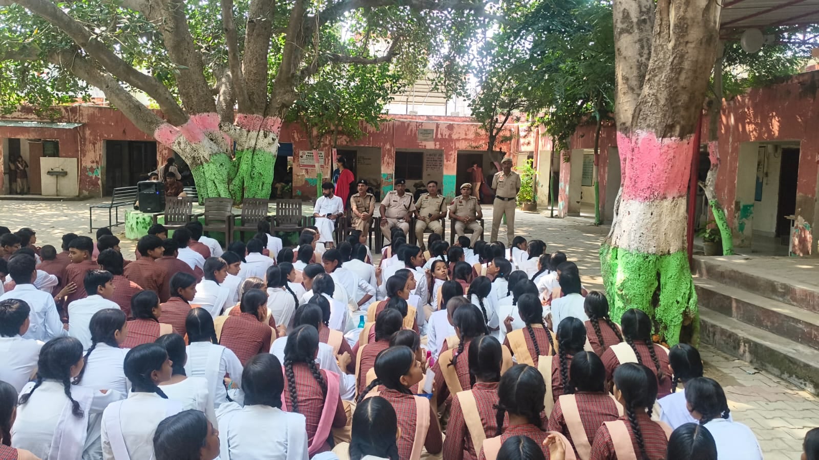 The Women's Police Station team raised awareness about de-addiction and cyber security.
