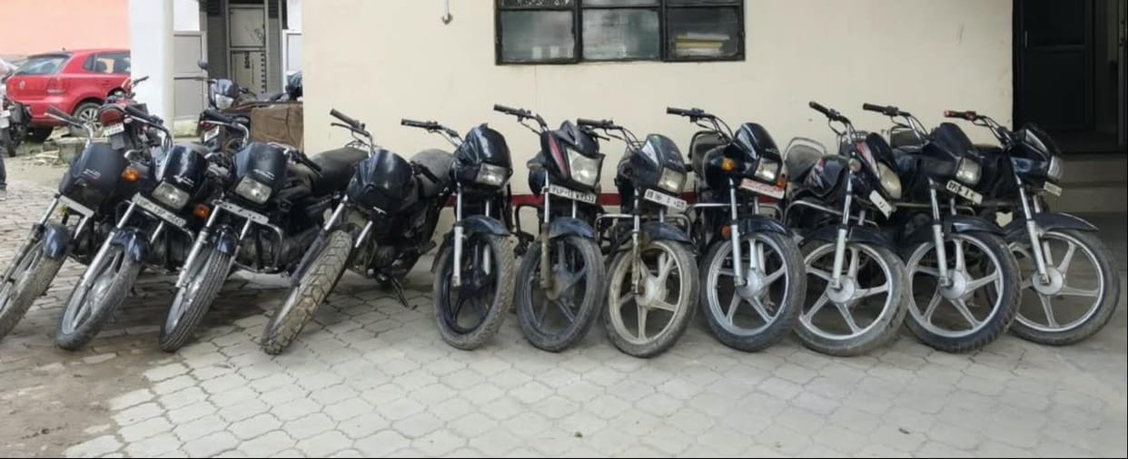 Two bike thieves nabbed in 20 seconds