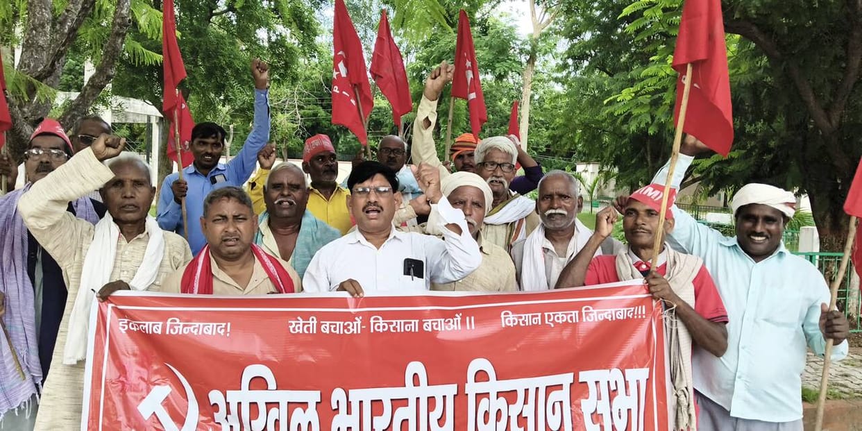 Left parties protest against the demolition of a mosque in Saharanpur.