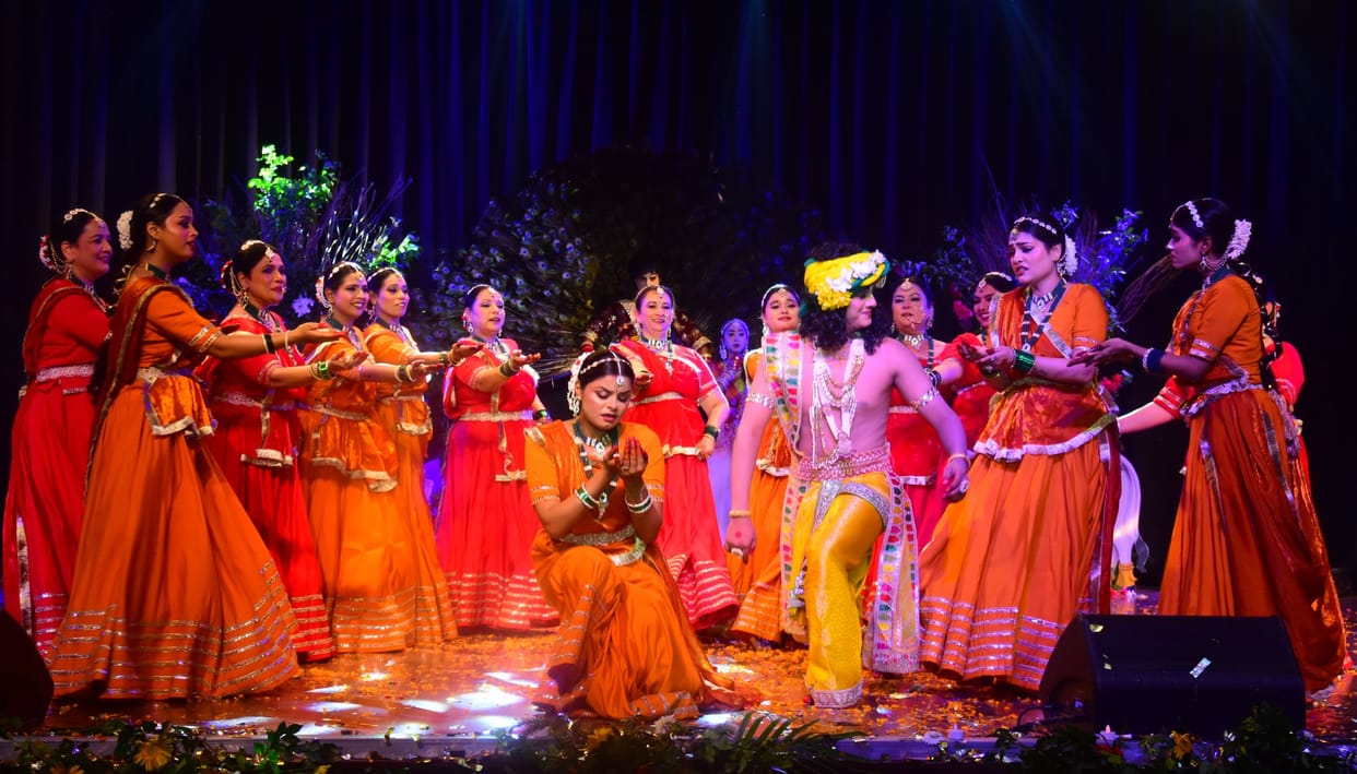 The musical tale of the eternal love of Radha-Krishna captivated the hearts