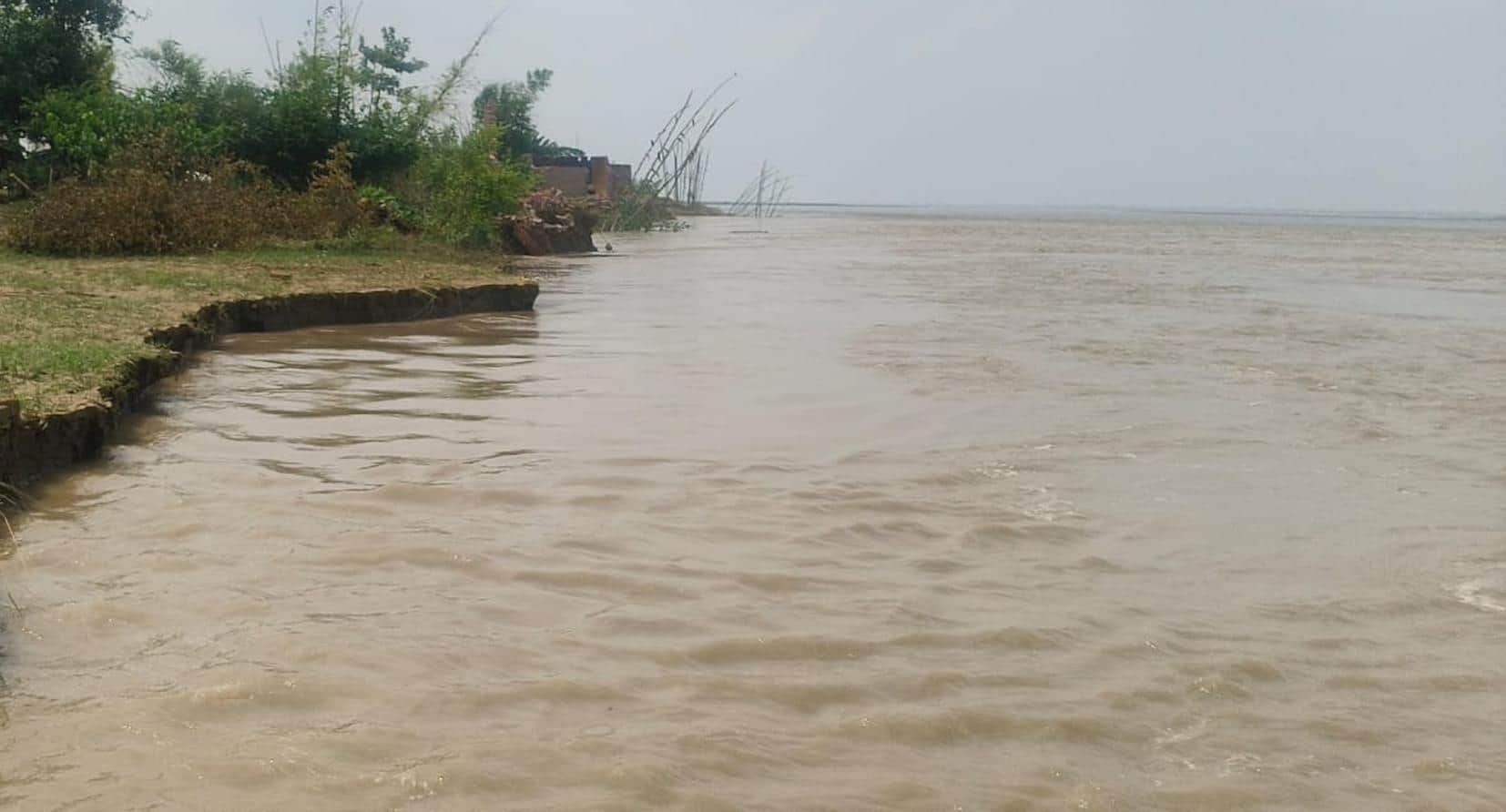 Saryu Villagers keeping night-long vigil shortage of fodder and medicines children facing difficulties