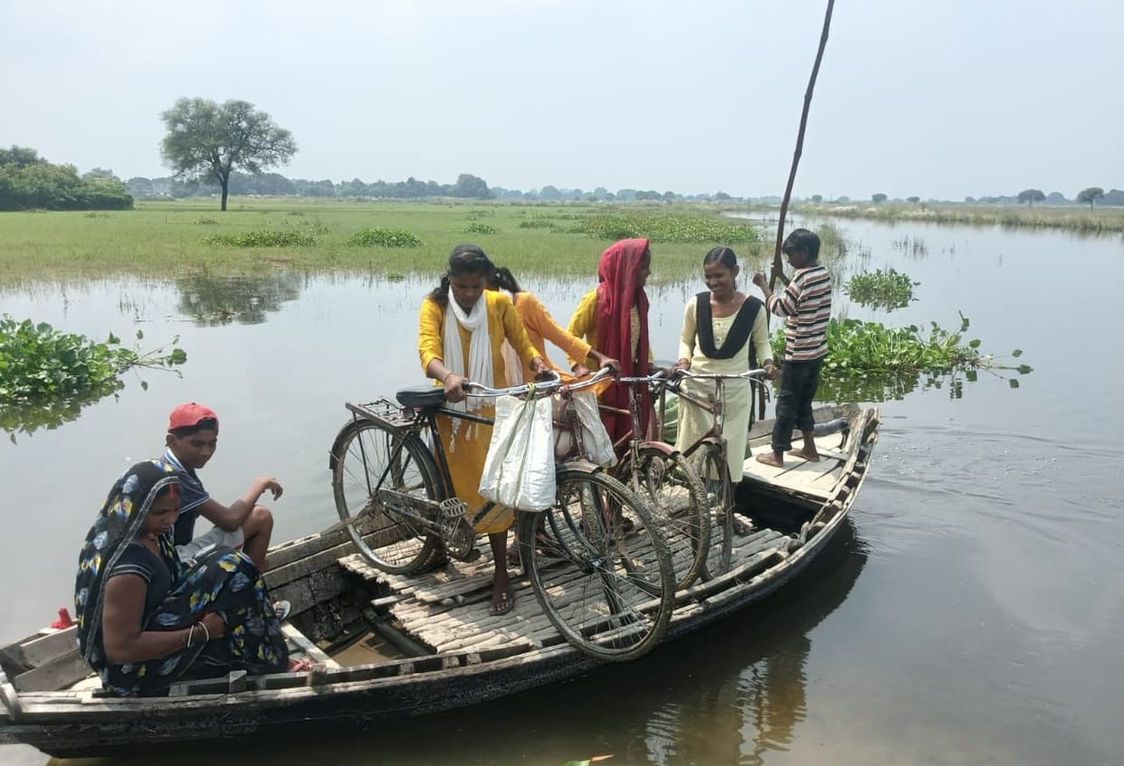 Water level below danger mark, but difficulties persist; commuting is taking place by boat.