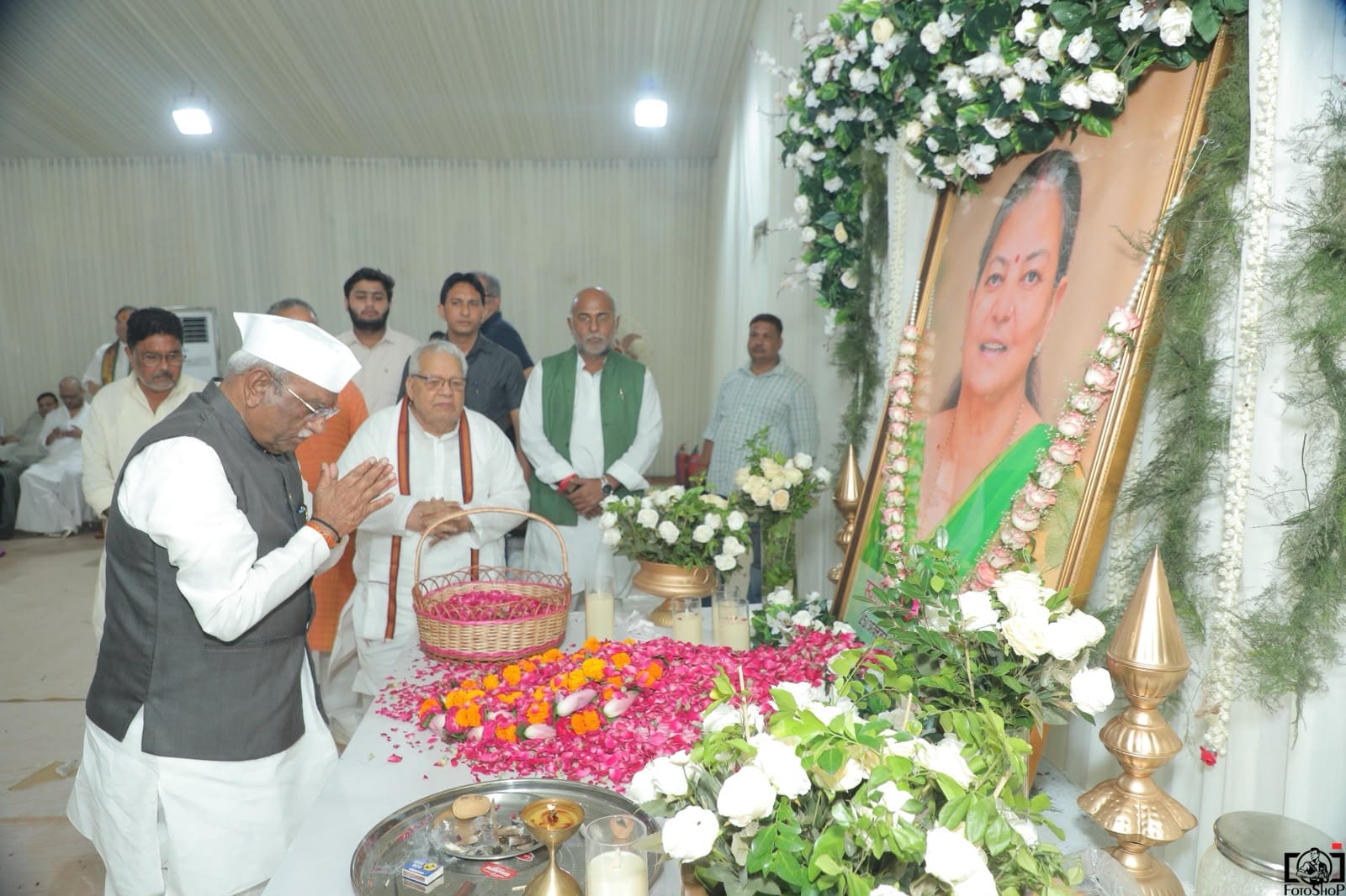 पूर्व राज्यपाल श्रद्धेय कलराज मिश्रा  की धर्मपत्नी के निधन पर आज राजस्थान के महामहिम राज्यपाल ह