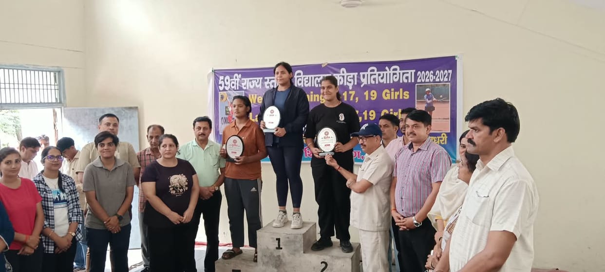 Alisha wins gold medal in weightlifting without a coach