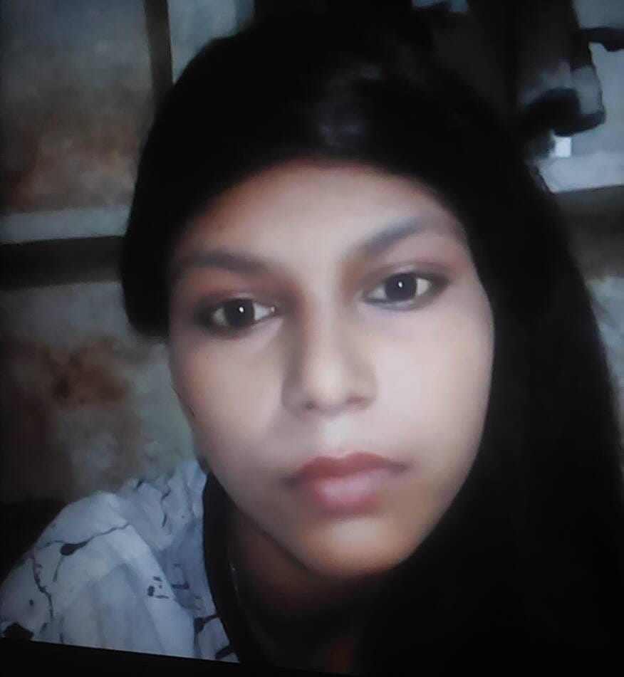 Woman murdered by having her head smashed, body found outside shop