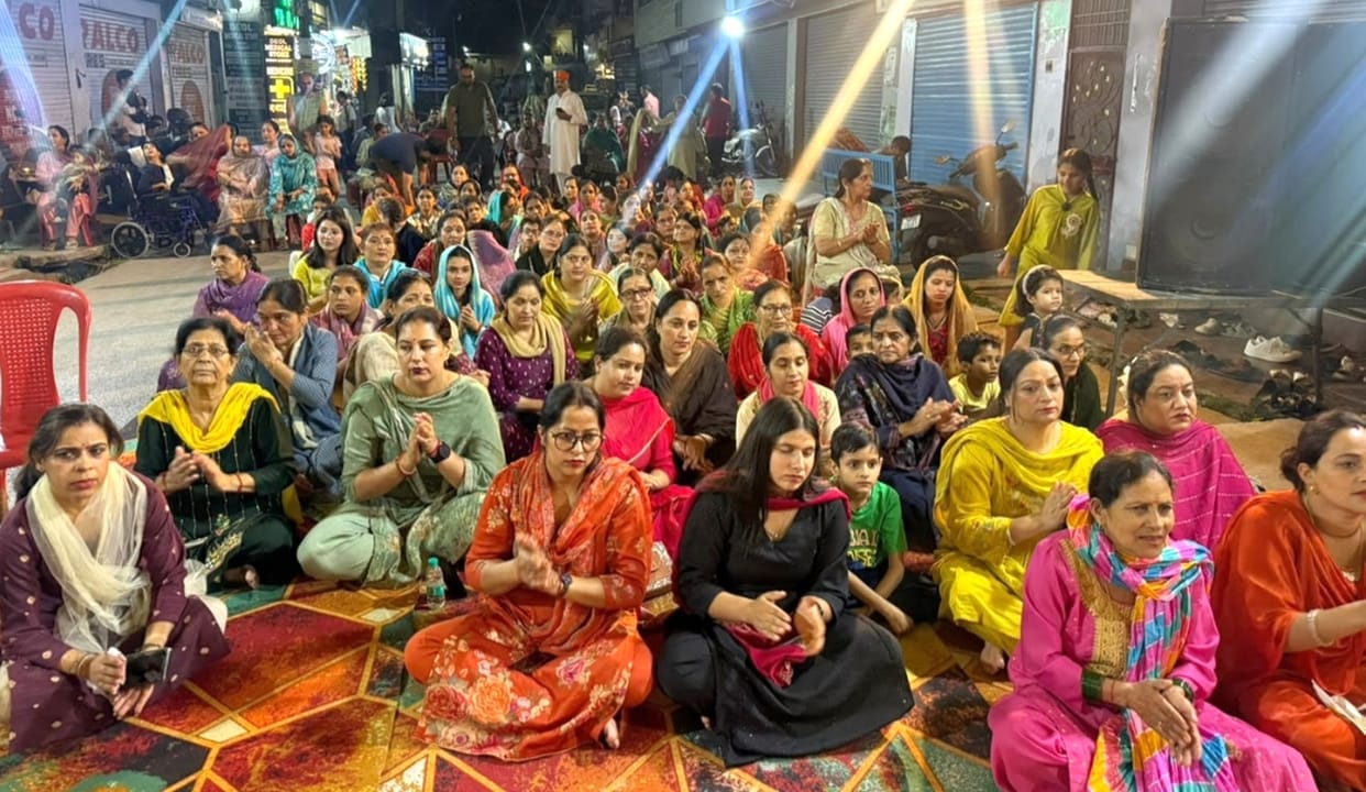 Bhuntar town resonated with Ganpati bhajans.
