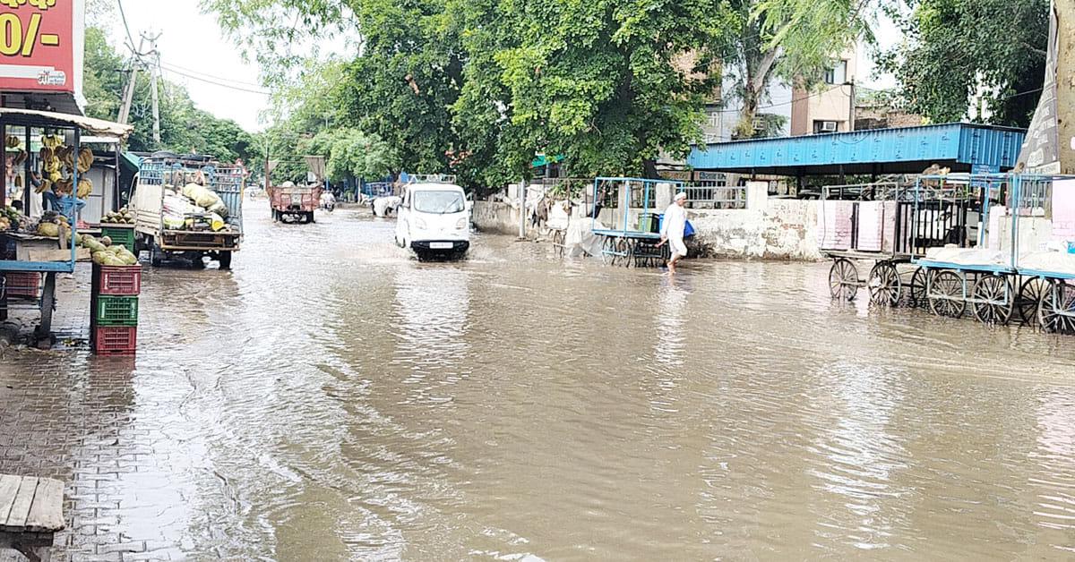 Bhattu Mandi roads waterlogged due to rain; commuters face inconvenience.