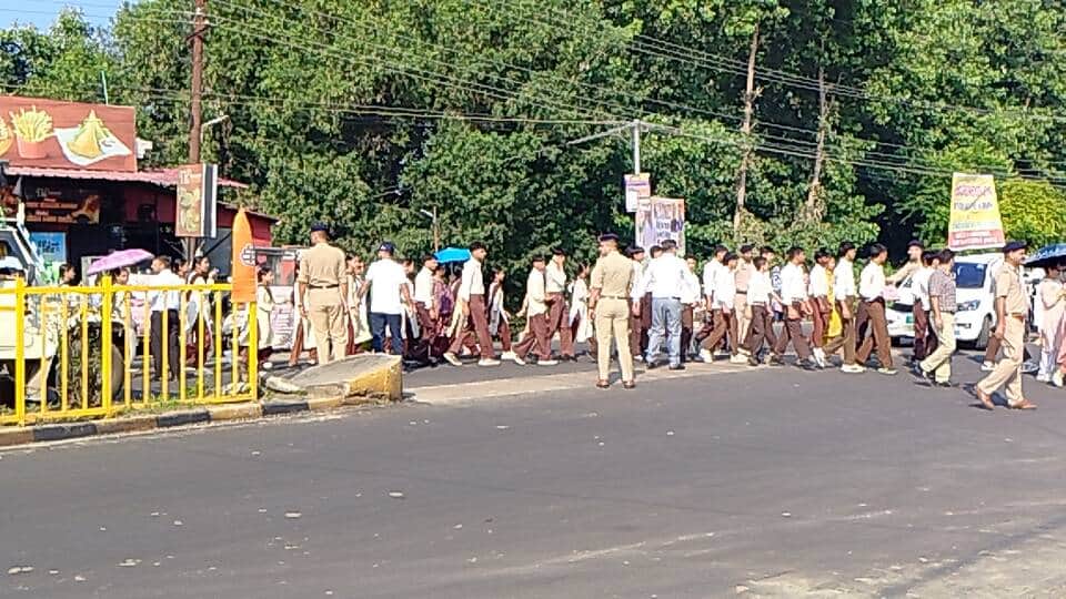 People faced difficulties reaching the hospital due to the walkathon.