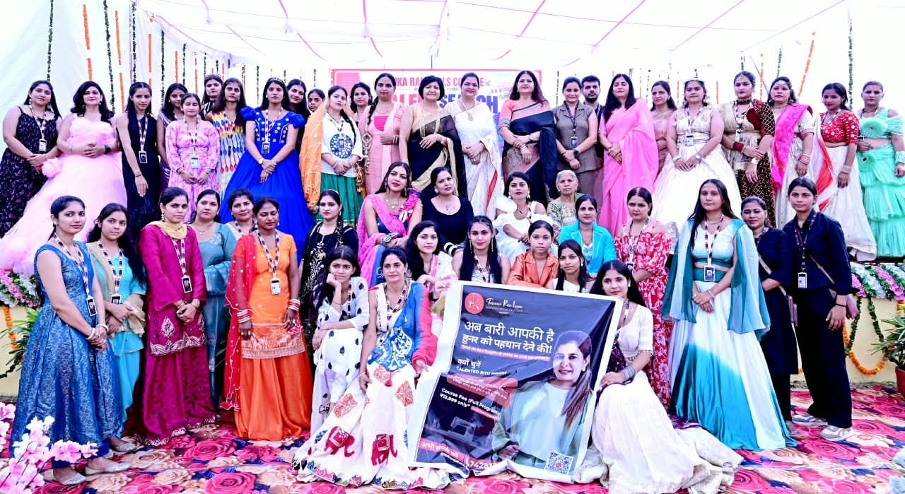 फोटो : साेनीपत के  टीकाराम कन्या महाविद्यालय में आयोजित ‘एम्पावर वॉक’’ कार्यक्रम के दौरान छात्र