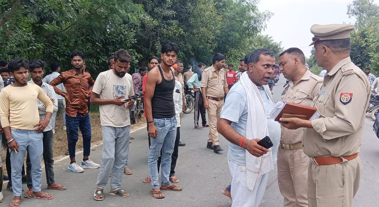 Youth dies while on way to get driving license; brother injured.