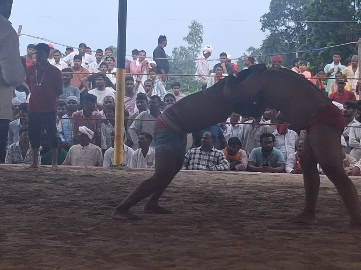 Wrestling match held at Gauriyainan; 15 bouts ended in a draw.
