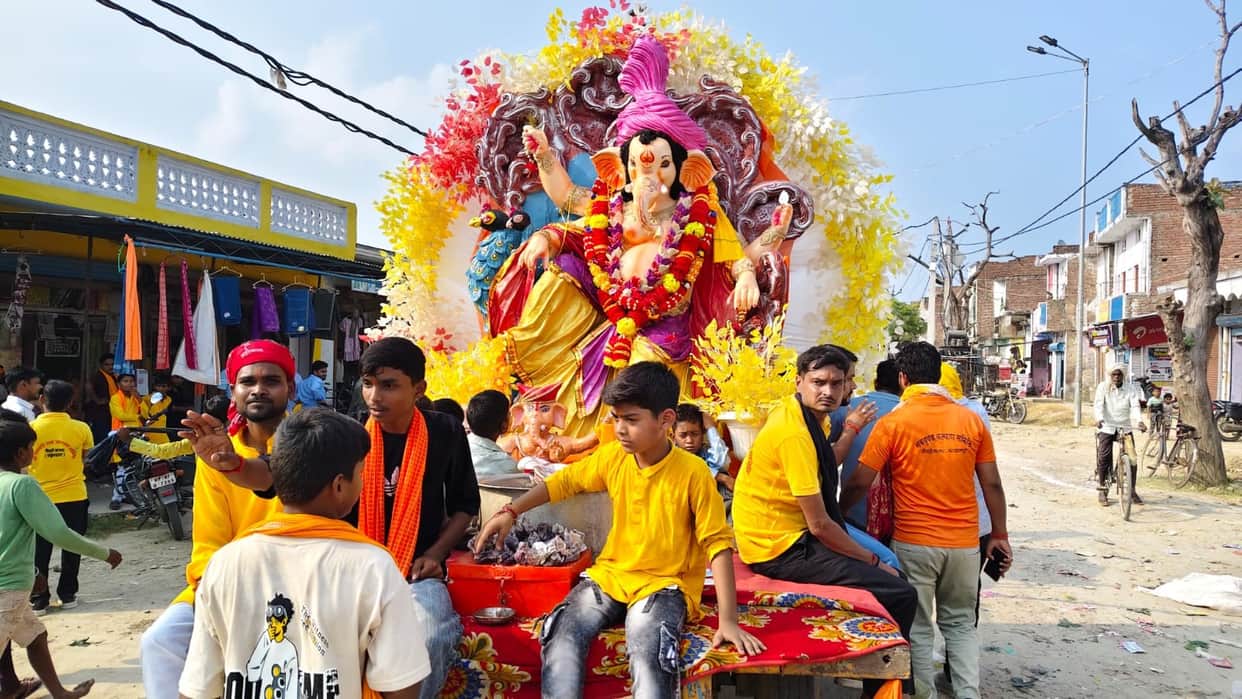 Ganeshotsav celebrations in full swing; devotees throng the Maha Aarti