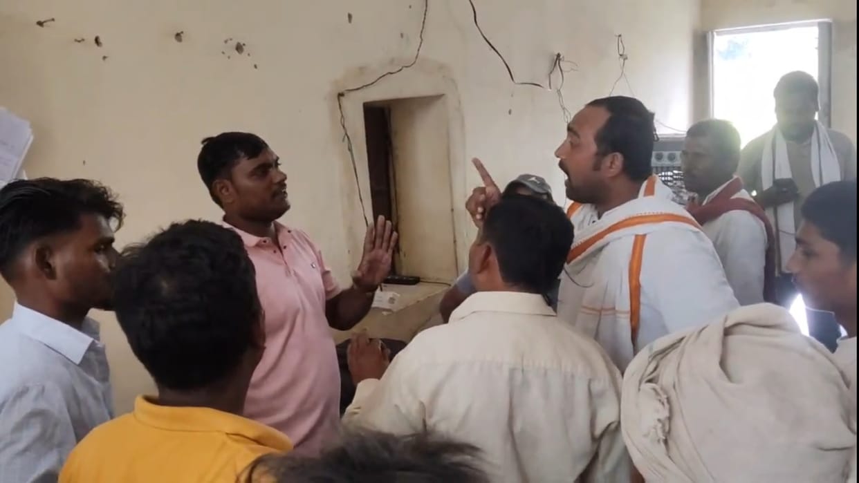Villagers in the dark for 17 days; uproar at the substation