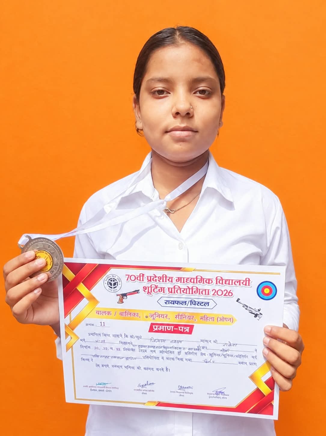 Jigyasa wins silver medal in shooting; selected for national competition.
