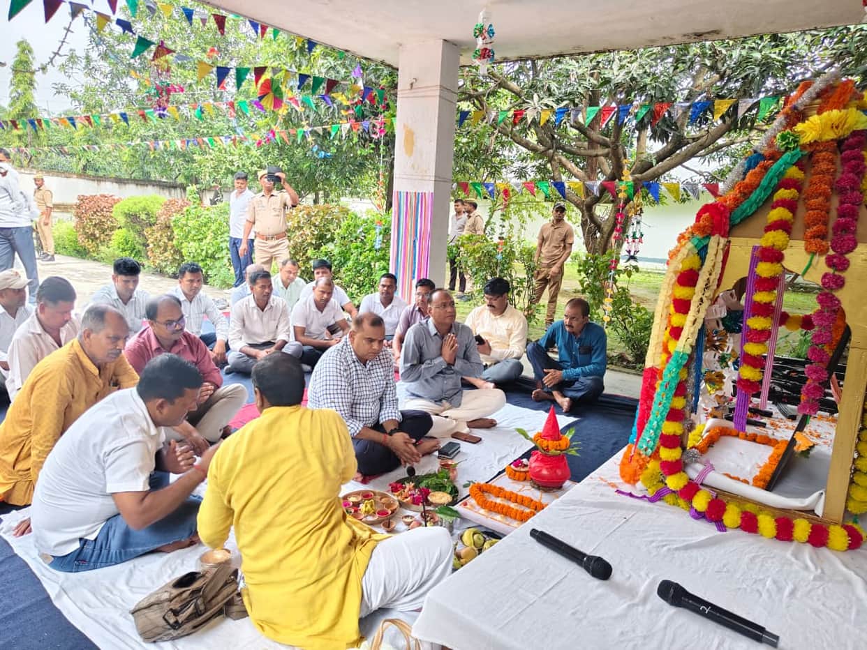ASP performed rituals on Vishwakarma Puja.