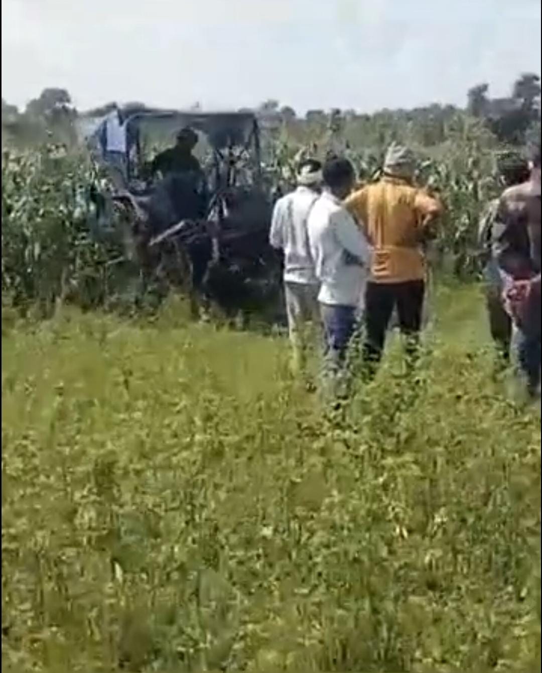 The team arrived to clear forest land amidst the crop, villagers protested in Himmatpur.