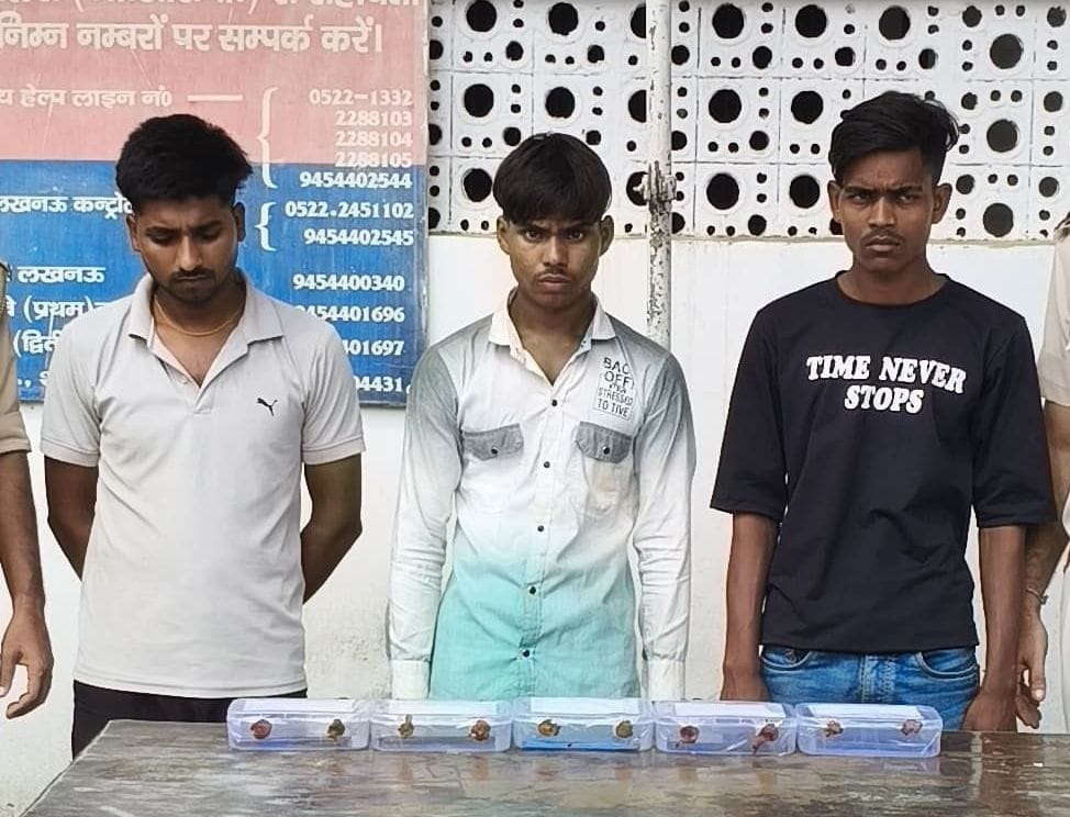 Three accused arrested for stealing mobile phones on trains and at stations.