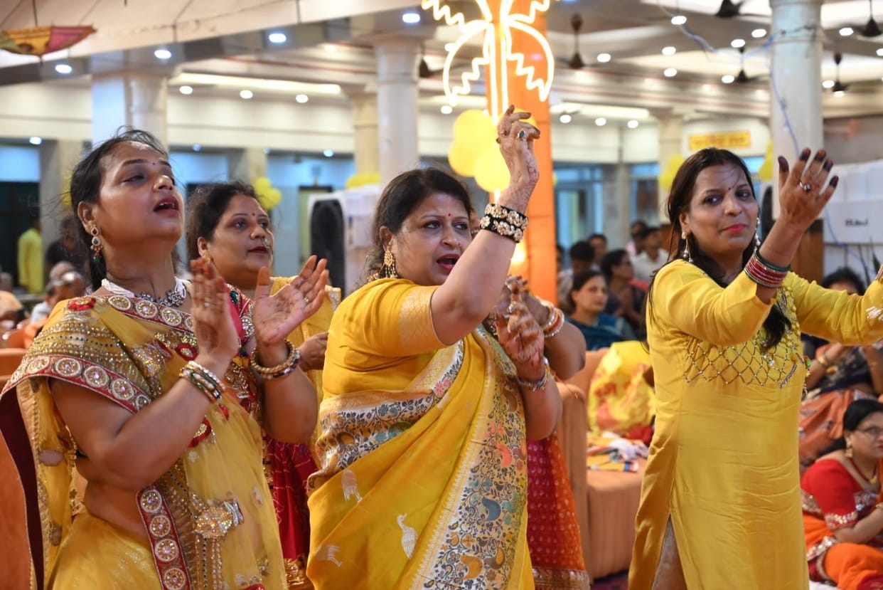 A soulful description of the celebration of Shri Krishna's birth