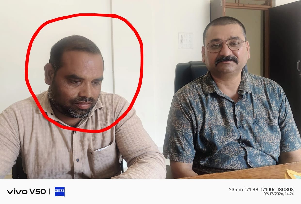 The Naib Tehsildar had appointed a private clerk to collect bribes.