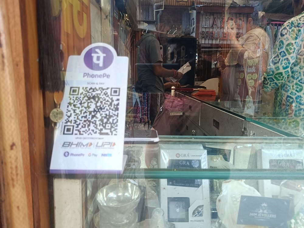 Fear of MDR: Shopkeepers accepting payments into personal accounts