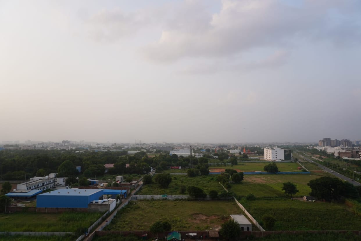 Humidity rose after light drizzle.