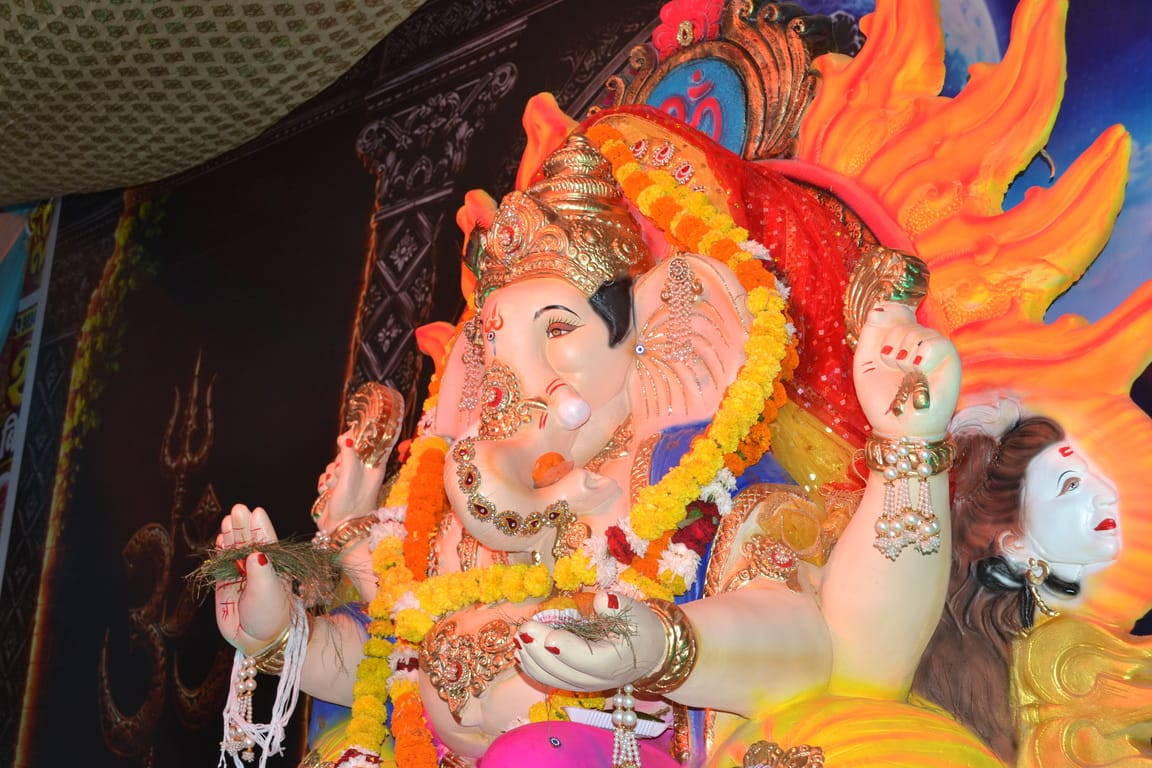 Offered bhog to Ganpati Bappa.