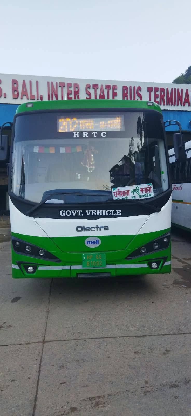 Travel from Dharamshala to Manali by e-bus.