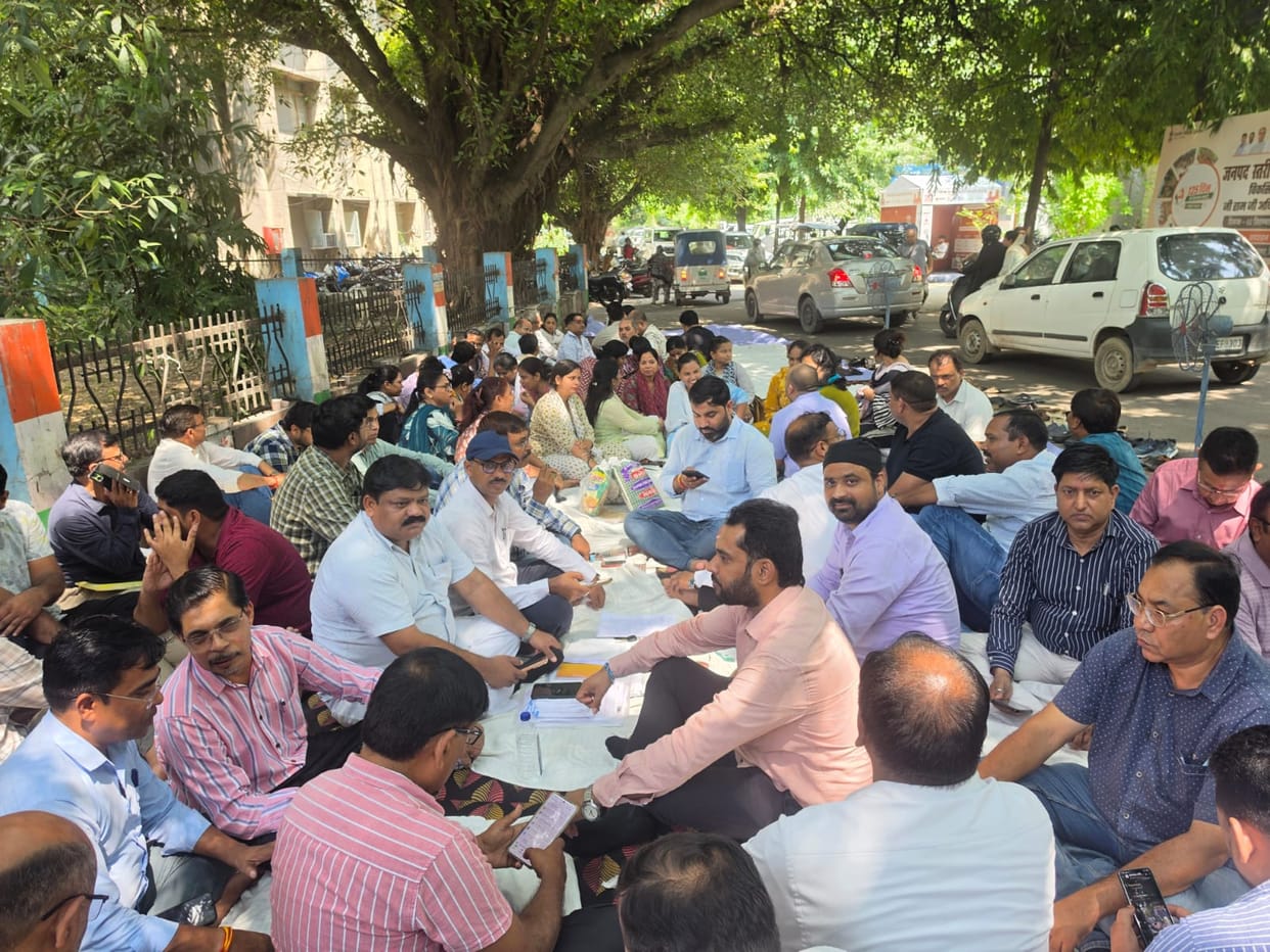 Talks remain inconclusive; Panchayat secretaries' protest continues.